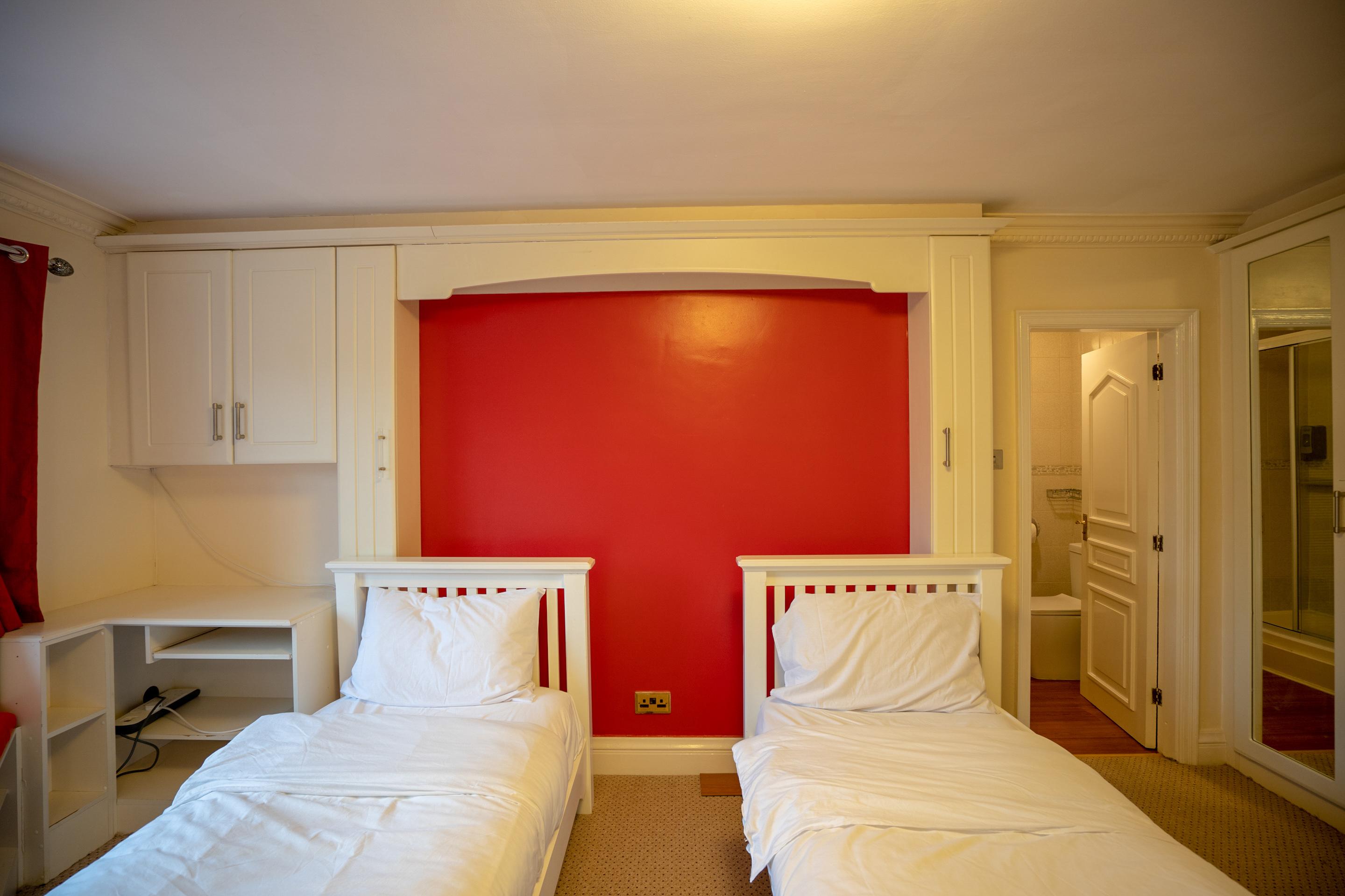 Oyo Oakcroft Guest House Manchester Airport Ringway Dış mekan fotoğraf
