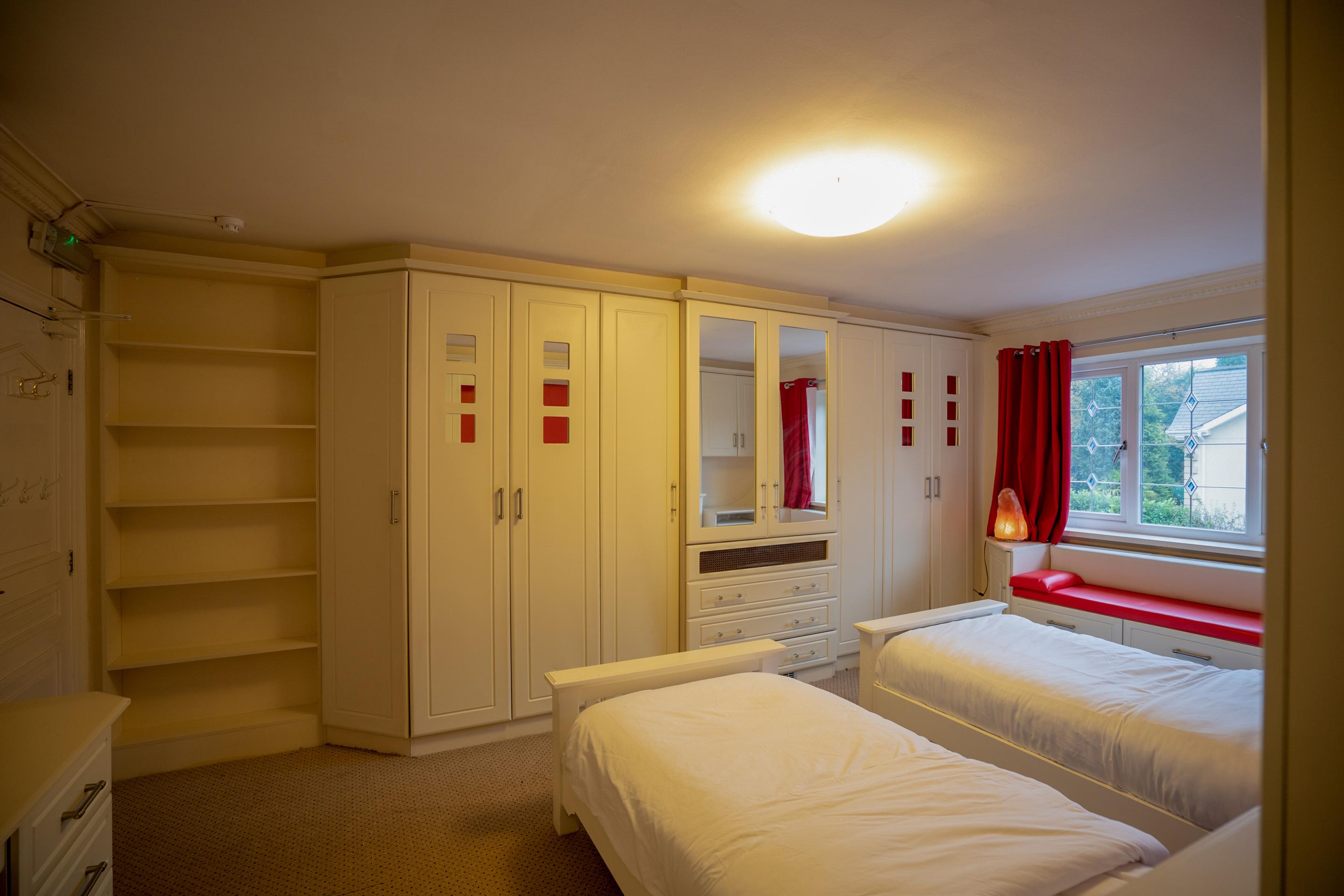 Oyo Oakcroft Guest House Manchester Airport Ringway Dış mekan fotoğraf