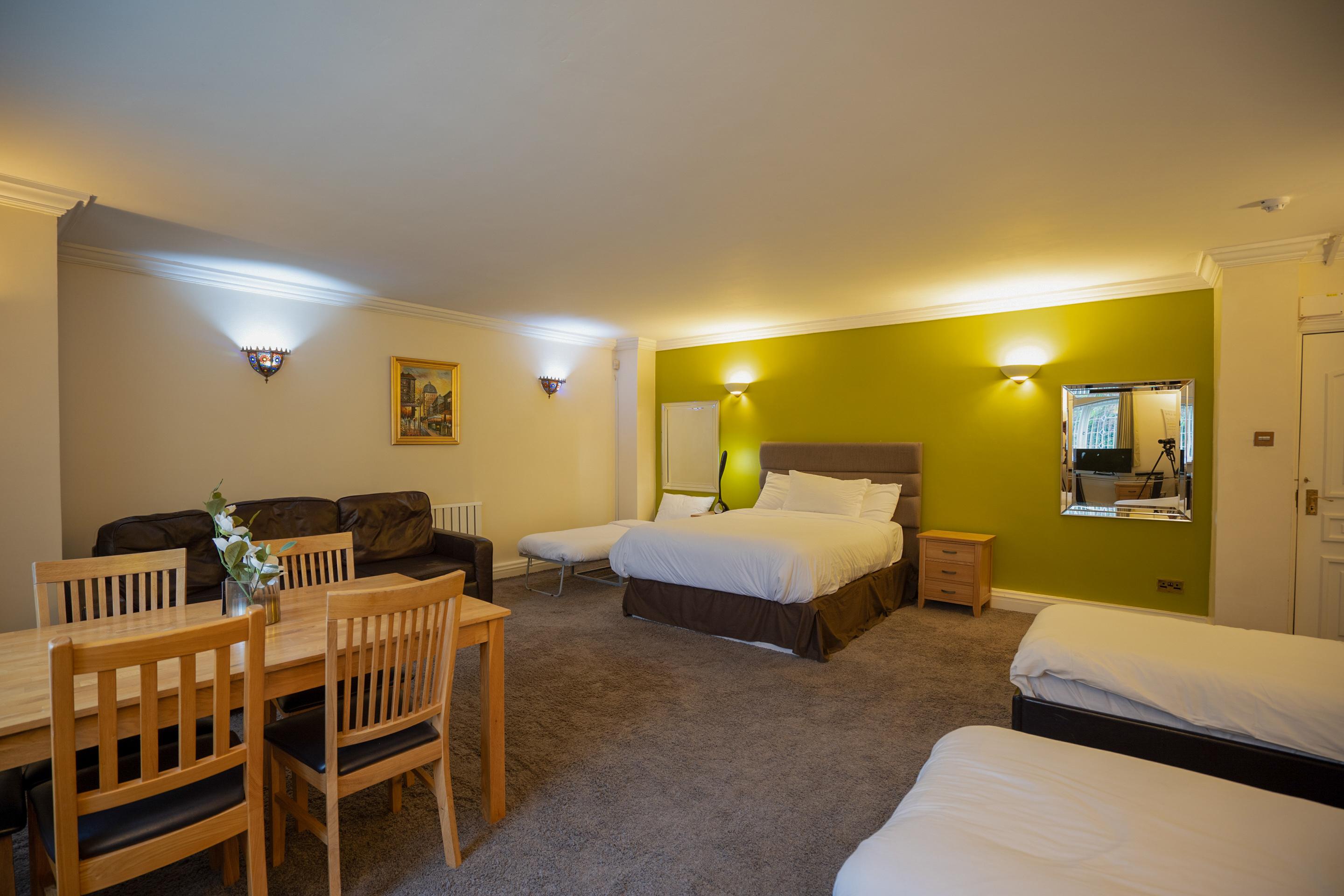 Oyo Oakcroft Guest House Manchester Airport Ringway Dış mekan fotoğraf