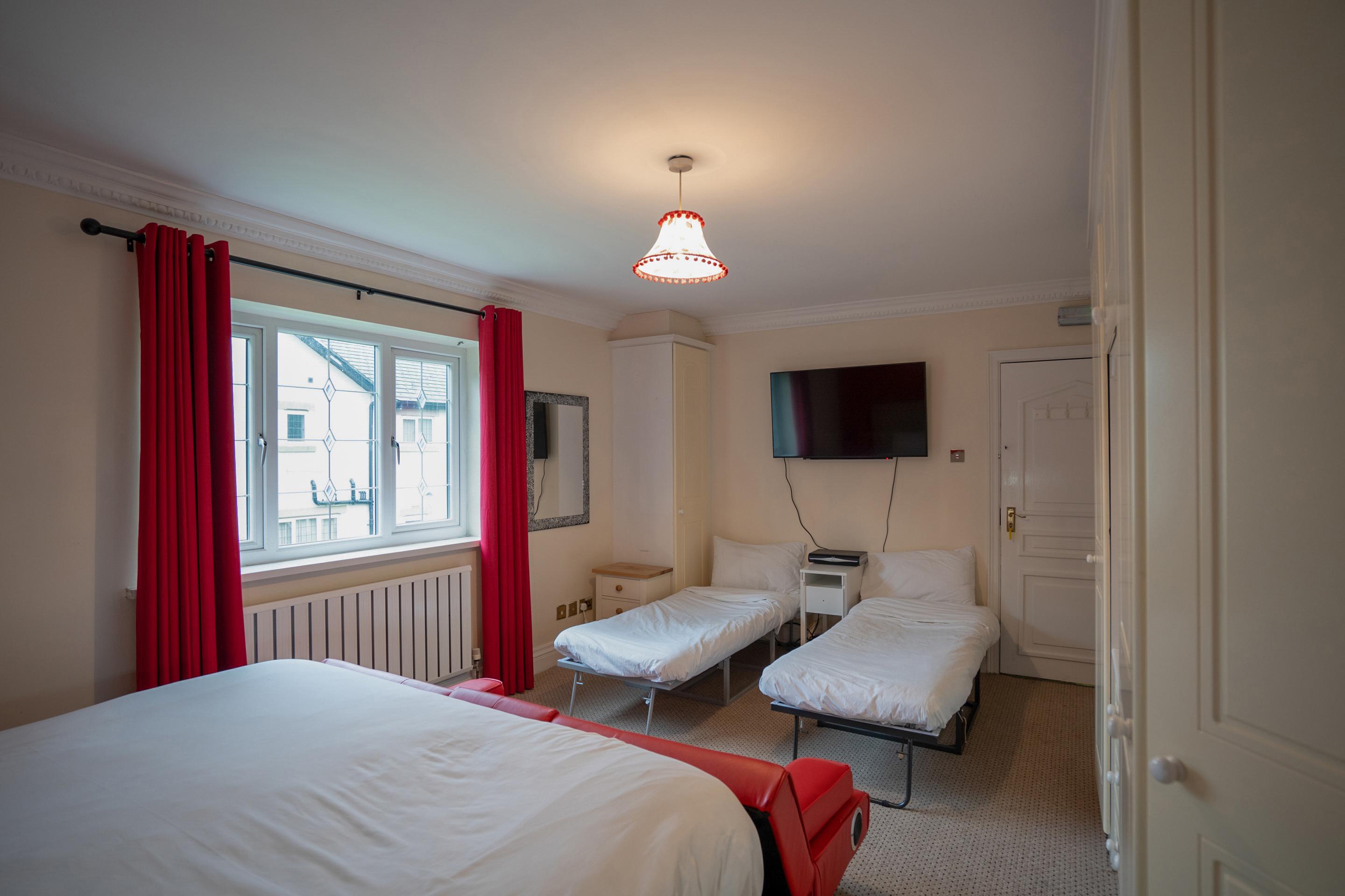 Oyo Oakcroft Guest House Manchester Airport Ringway Dış mekan fotoğraf