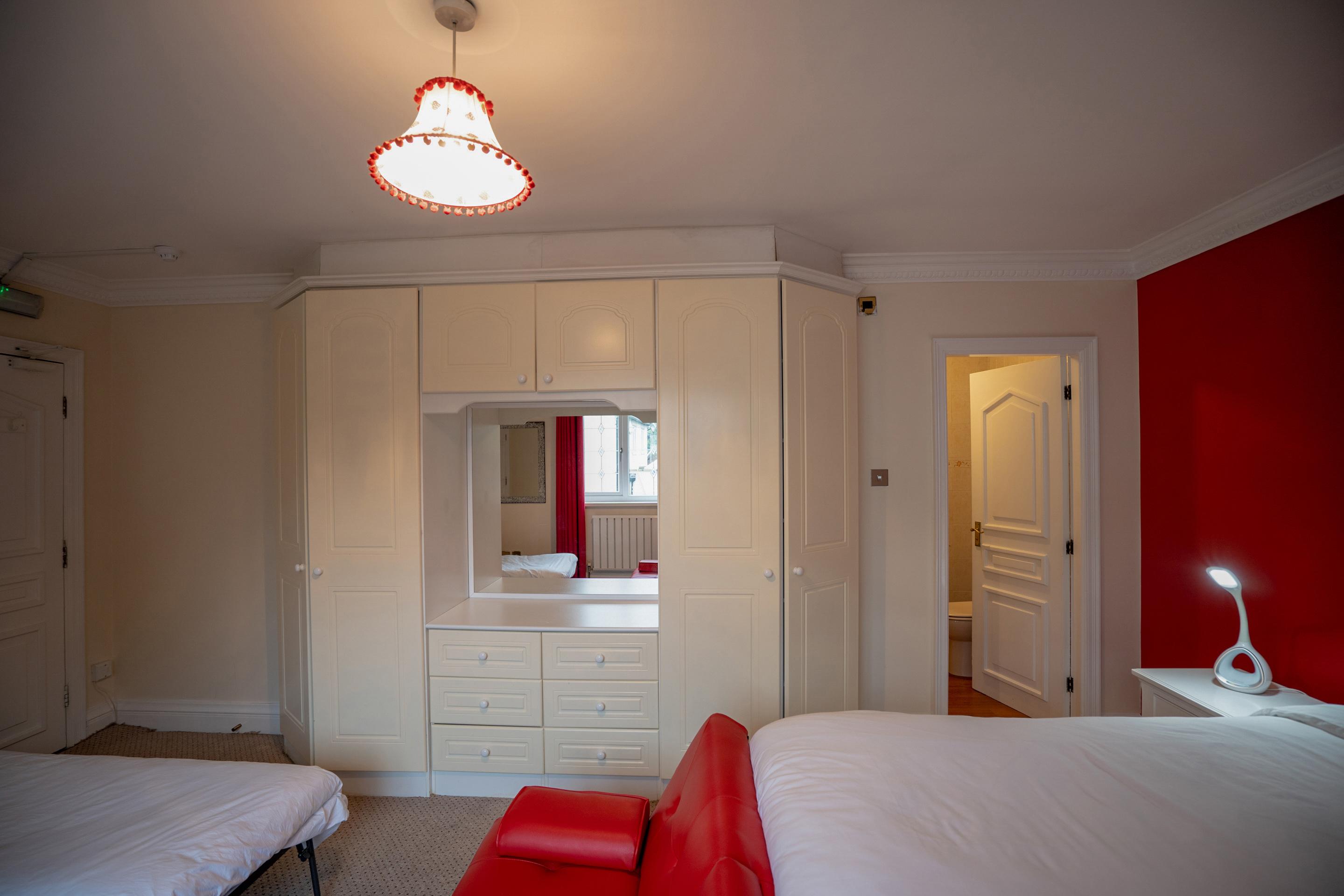 Oyo Oakcroft Guest House Manchester Airport Ringway Dış mekan fotoğraf