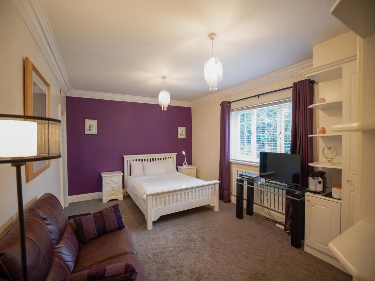 Oyo Oakcroft Guest House Manchester Airport Ringway Dış mekan fotoğraf